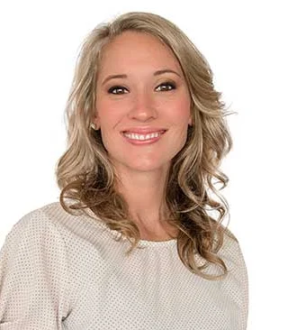 Portrait of Kesa Longfellow, Realtor.