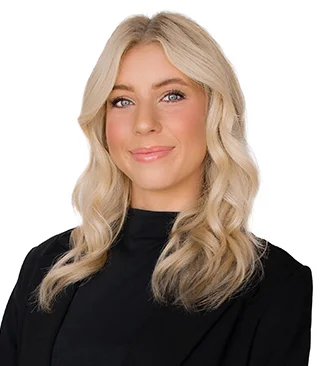 Portrait of Madison Wood, Realtor.