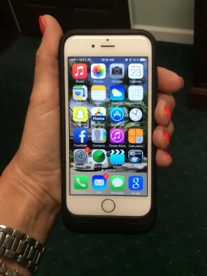 cell_phone_in_hand10_400