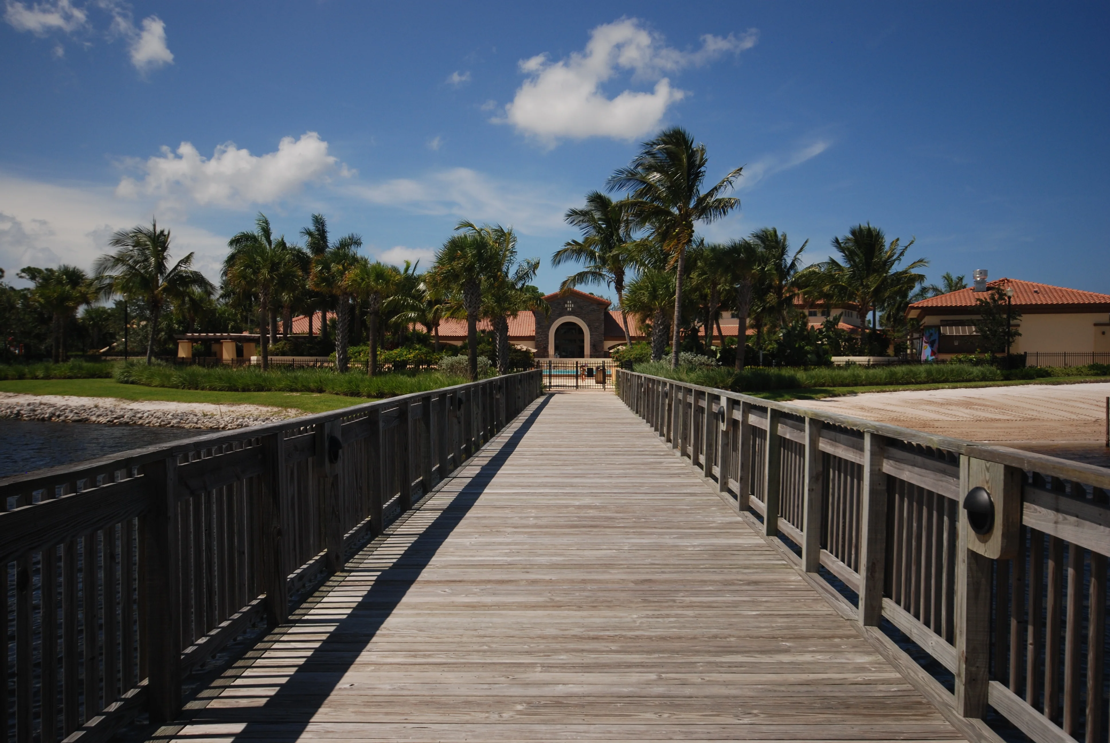 clubhouse_back_3872