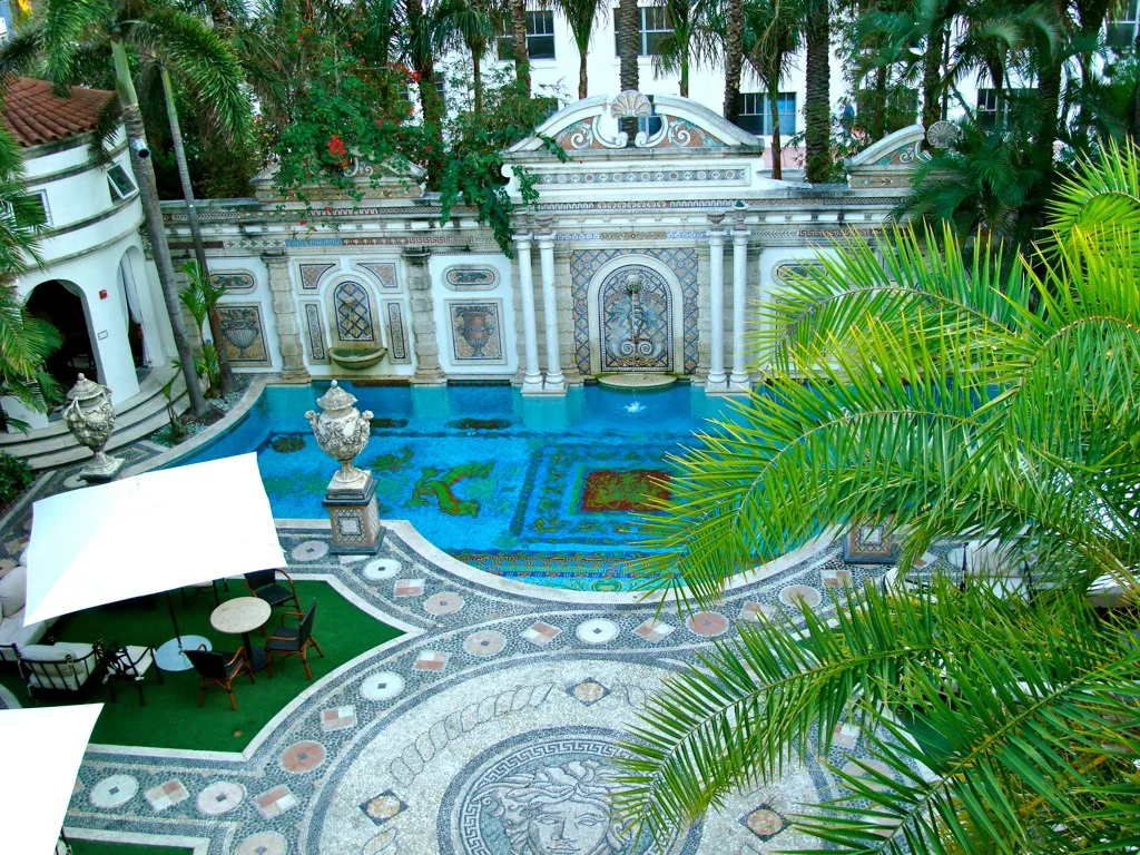 versace_mansion_1024_03