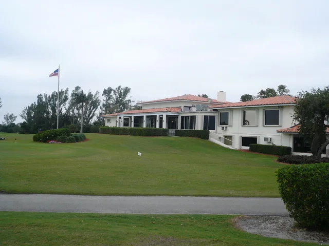 wpb_golf_course_640_01