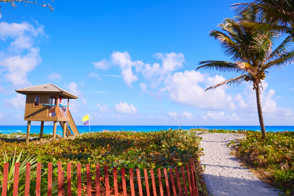 Delray Beach lifegaurd stand at the beach